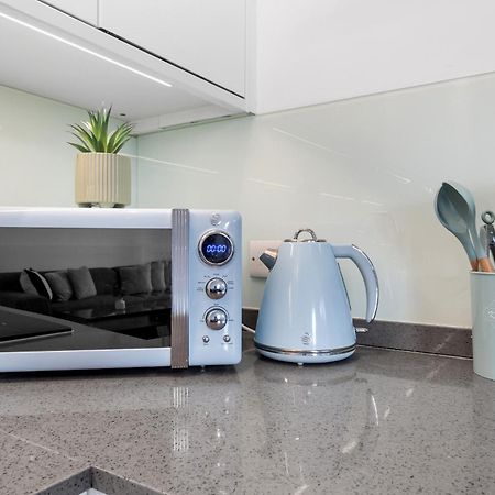 Luxury 4 Bedroom Flat With Stunning Shard View From Terrace In Central London! Next To Station, Sleeps 9 Ngoại thất bức ảnh