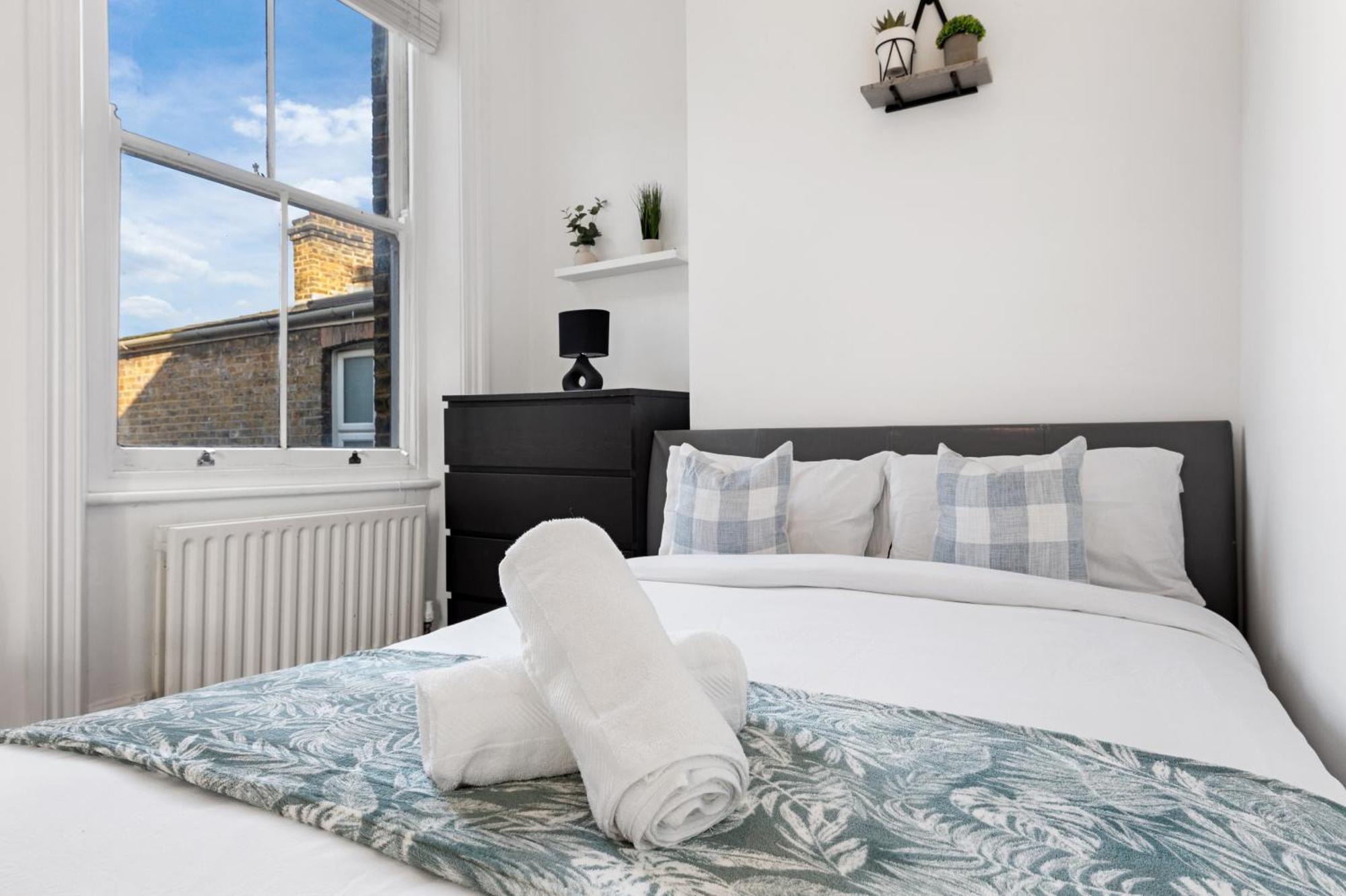 Luxury 4 Bedroom Flat With Stunning Shard View From Terrace In Central London! Next To Station, Sleeps 9 Ngoại thất bức ảnh