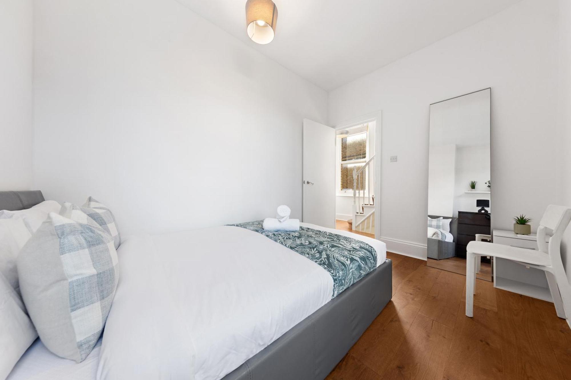 Luxury 4 Bedroom Flat With Stunning Shard View From Terrace In Central London! Next To Station, Sleeps 9 Ngoại thất bức ảnh