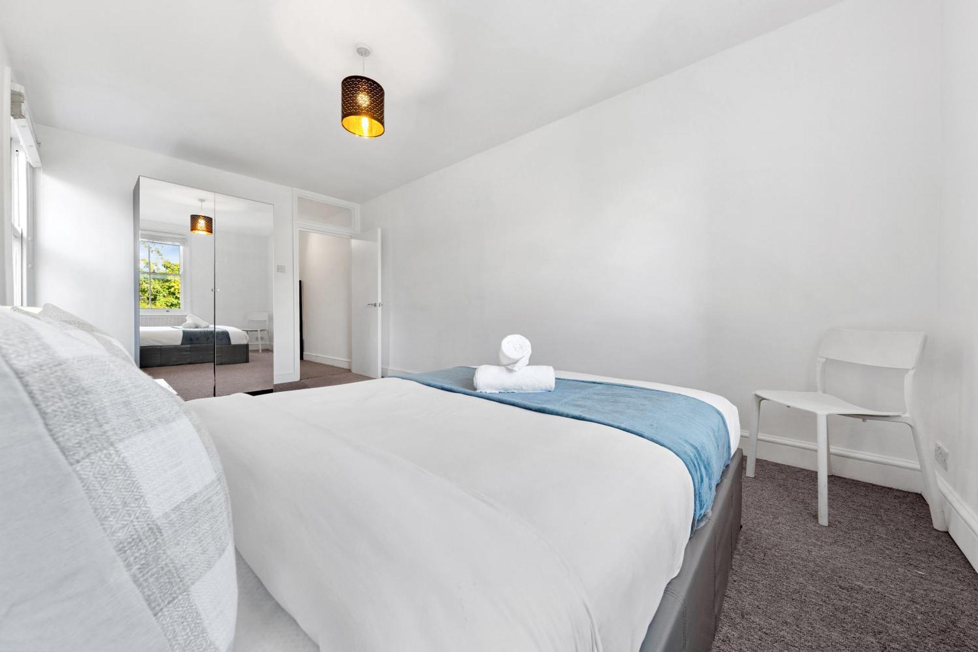 Luxury 4 Bedroom Flat With Stunning Shard View From Terrace In Central London! Next To Station, Sleeps 9 Ngoại thất bức ảnh