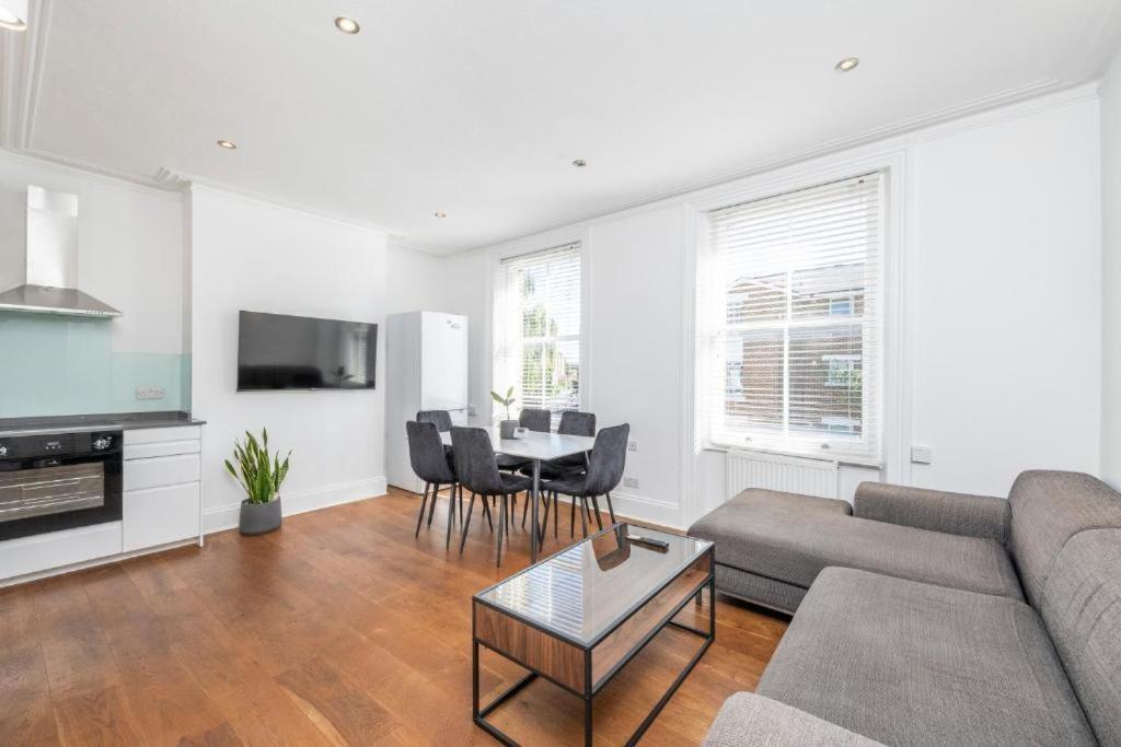 Luxury 4 Bedroom Flat With Stunning Shard View From Terrace In Central London! Next To Station, Sleeps 9 Phòng bức ảnh